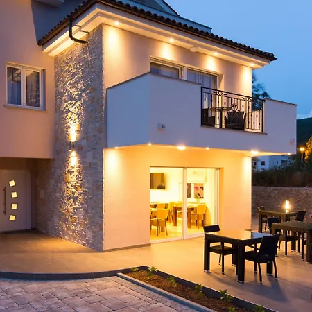 Maris Bed & Breakfast 4*