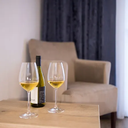 Maris Bed & Breakfast 4*