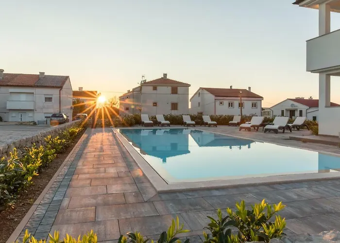 Maris Bed & Breakfast 4*